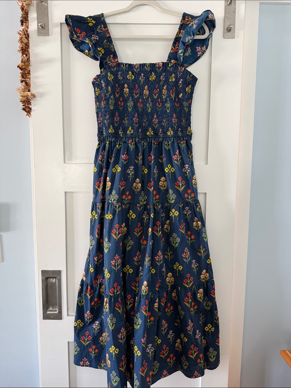 entro Navy Floral Smocked Midi Dress - Picture 8 of 10